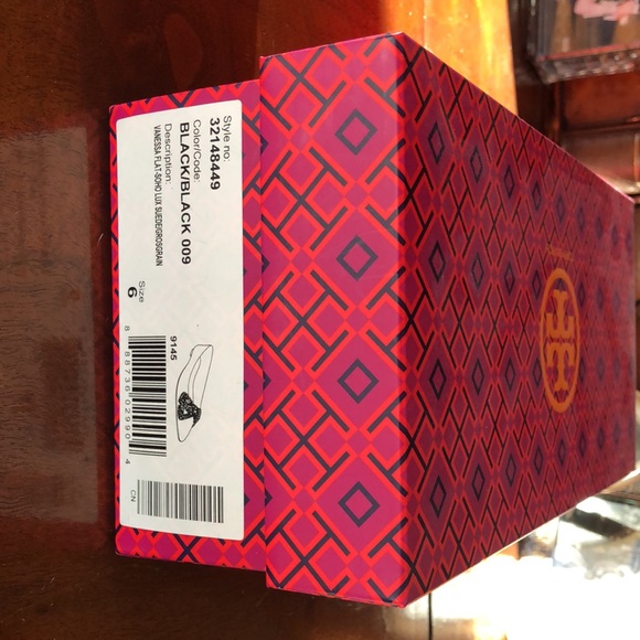 Tory Burch Vanessa Flat Black Suede Size 6 Worn Once! - Picture 5 of 5